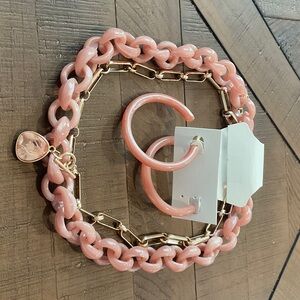 Chic Pink and Gold Chain Necklace